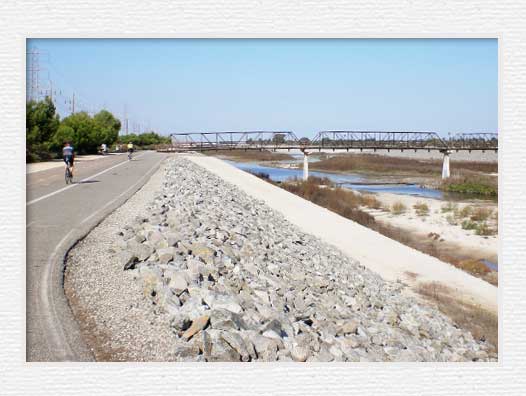 Santa Ana River Trail - Road2